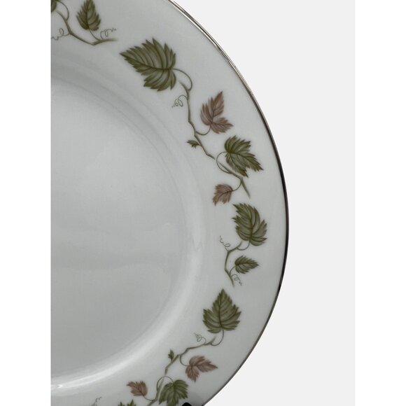 Vintage Noritake Japan Vineyard Dinner Plate 10.5" Pattern 6449 Leaves & Vine - Picture 2 of 4
